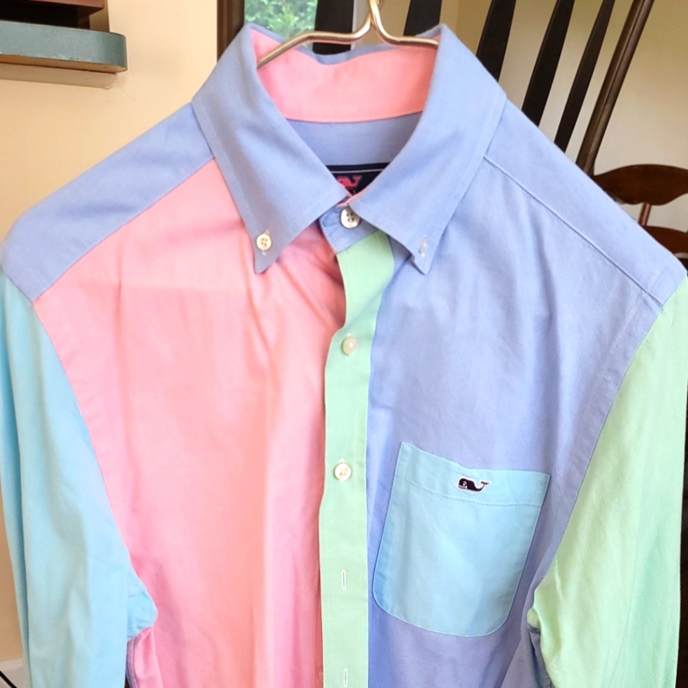 Vineyard Vines Button Down Collared Slim Fit Tuck… - image 1
